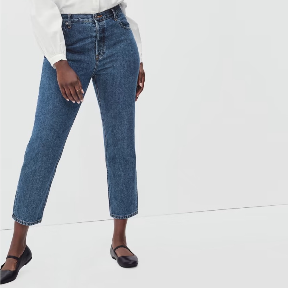 Everlane | The Curvy ‘90s Cheeky Jean